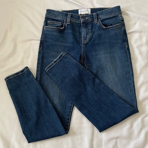 Current/Elliott Denim - Current/Elliot 26 Mid Rise Skinny Jeans ~ Stretch Classic